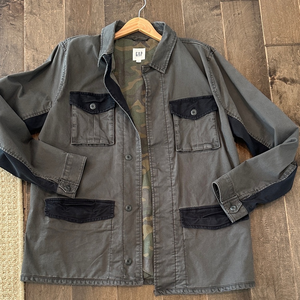 GAP Men's GreyishOlive and Black Military style Jacket